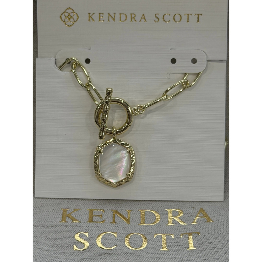 Kendra Scott bracelet